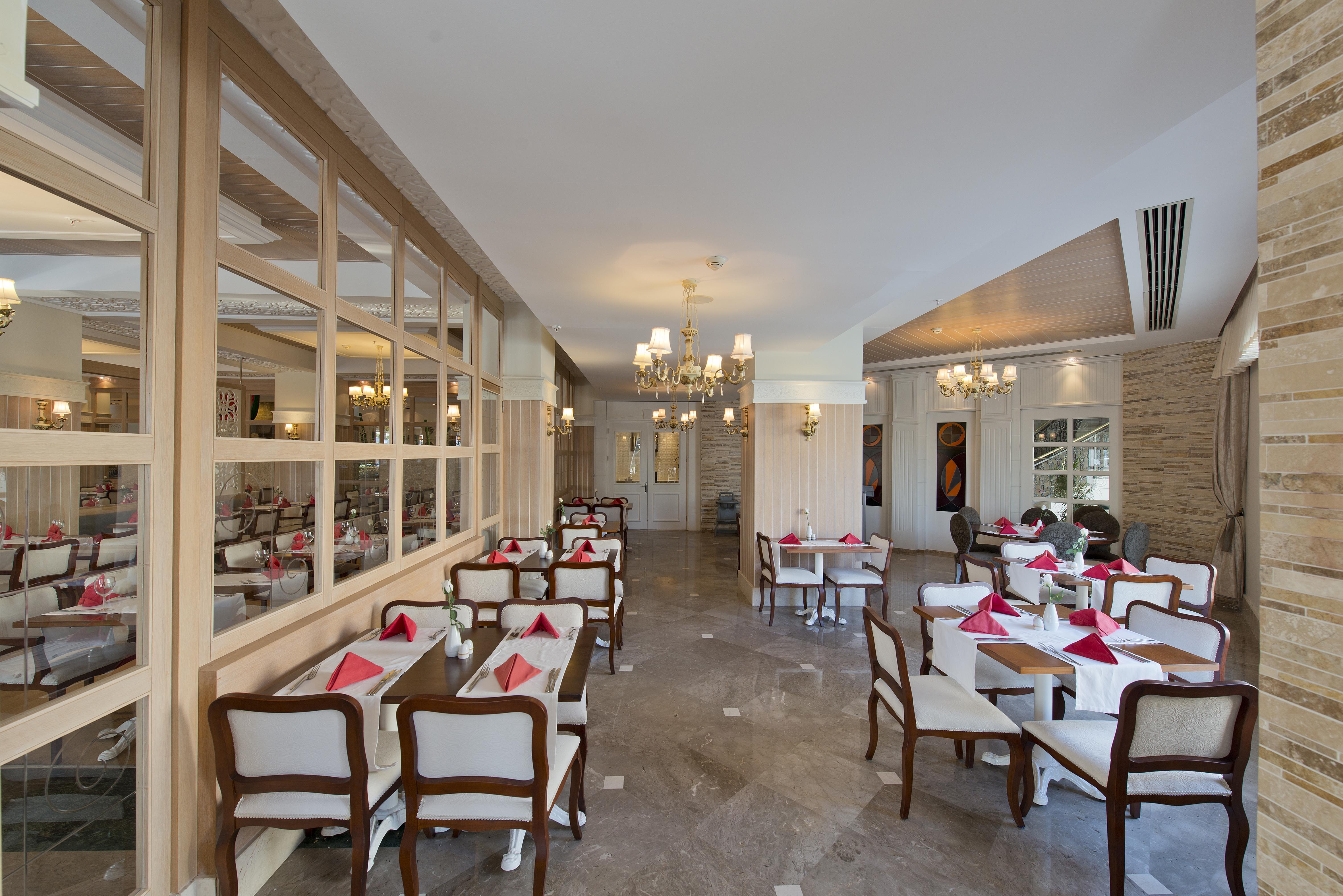 Kamelya Fulya Hotel&Aqua - Ultra All Inclusive Colakli Bagian luar foto The restaurant at the hotel
